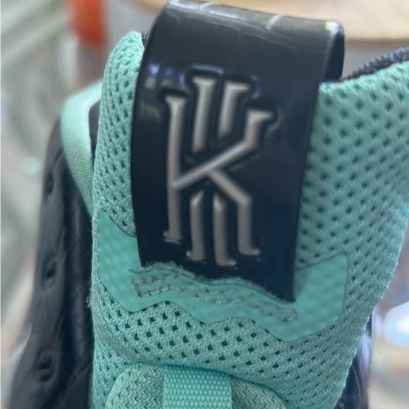 Nike Kylie - Picture 9 of 12